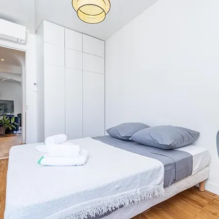 Feel - Alphonse Karr