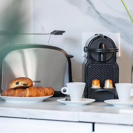 Feel - Alphonse Karr *