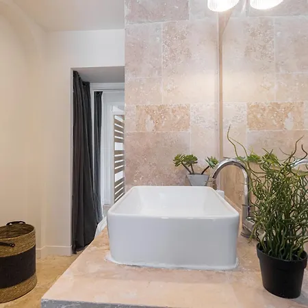 Feel - Alphonse Karr